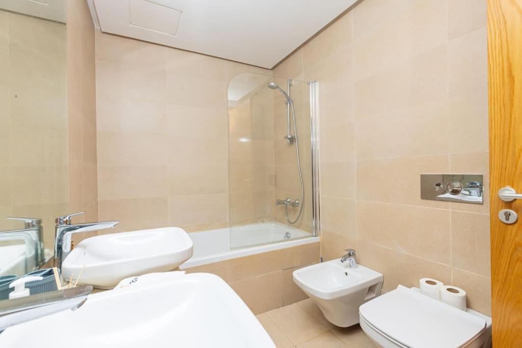 Hajja Modern 2Br Retreat In Marina Sale Luxury Living 아파트 외부 사진