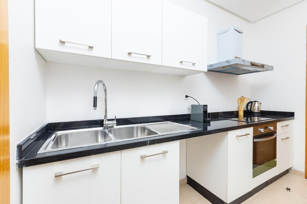 Hajja Modern 2Br Retreat In Marina Sale Luxury Living 아파트 외부 사진