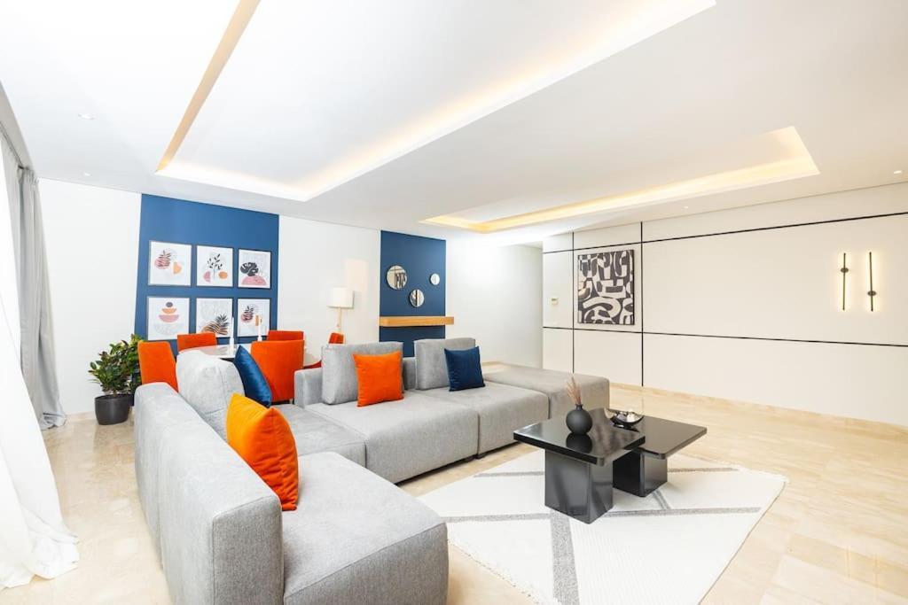 Hajja Modern 2Br Retreat In Marina Sale Luxury Living 아파트 외부 사진